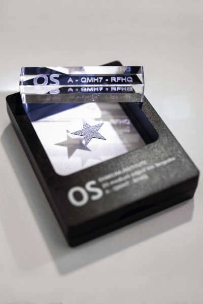Ein Osmium Star in der Box mit OIC